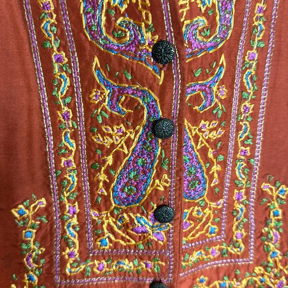 Vtg Beliza ladies embroidered detail with buttons long sleeve button up size M - Picture 4 of 9